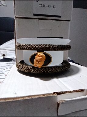 Source Unknown White & Gold Decorative Dog Bowl with Brown Dog Accent